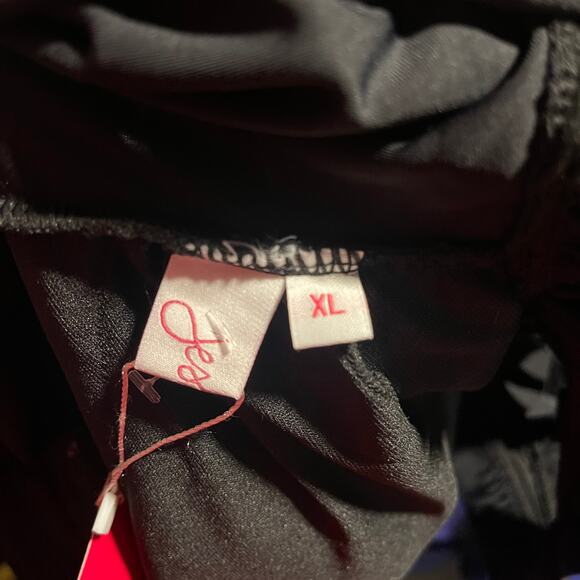 Jess Lea Black Ruffle V-Neck One Piece Swimsuit Size XL New With Tags - Picture 3 of 7